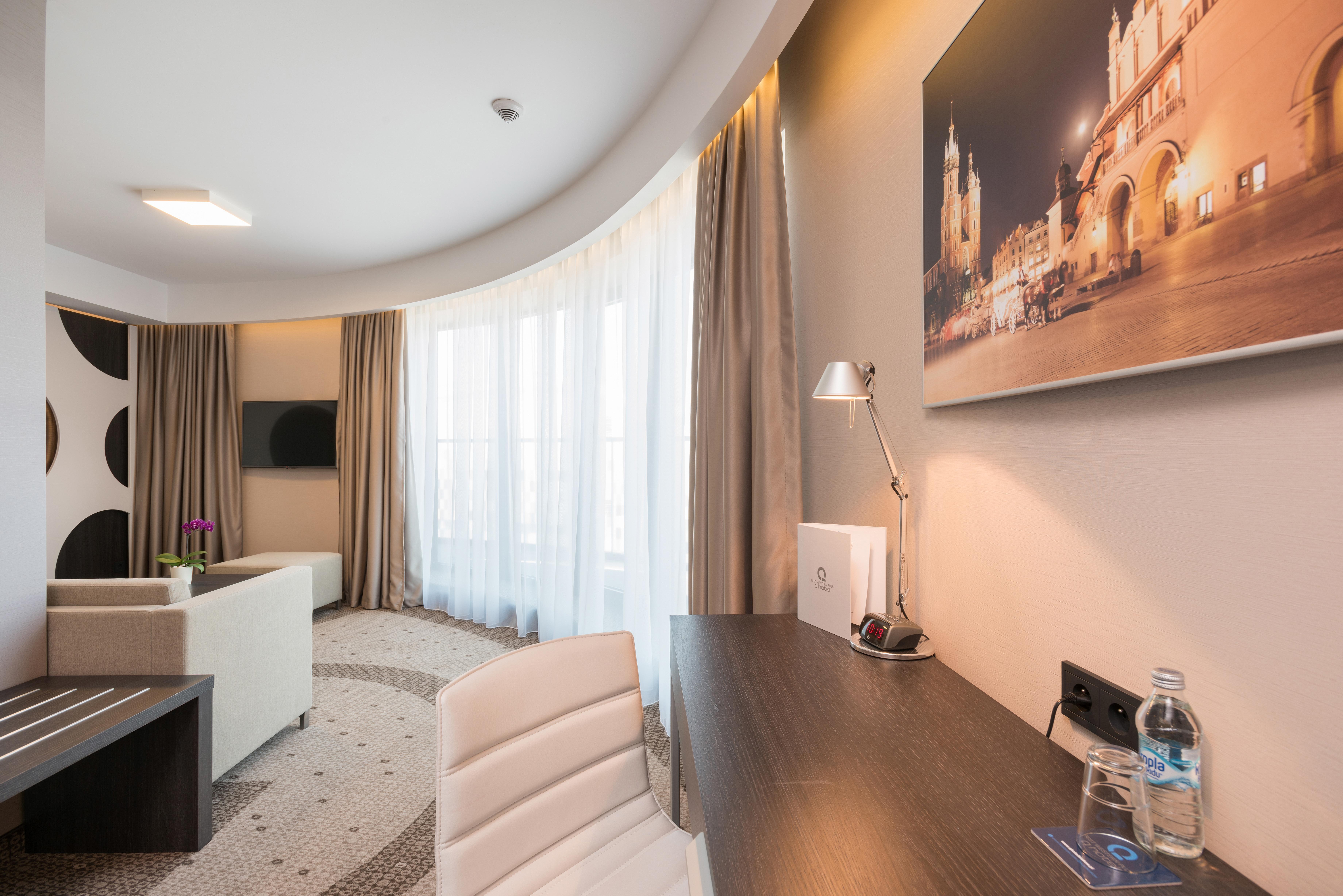 Q Hotel Plus Krakow Exterior photo