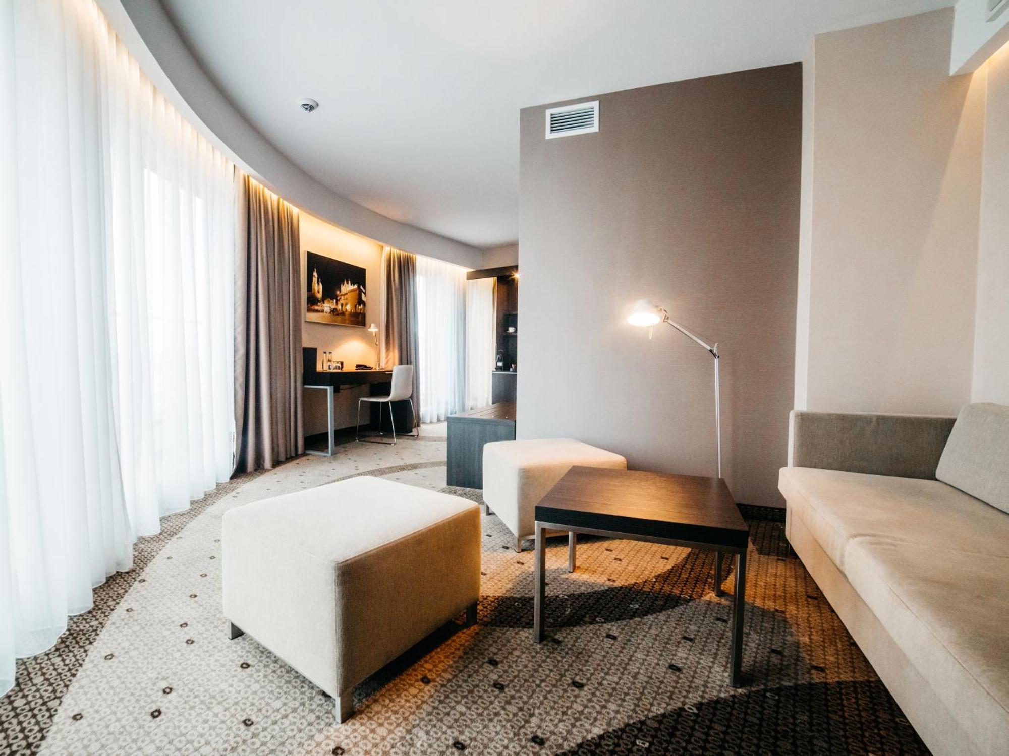 Q Hotel Plus Krakow Room photo